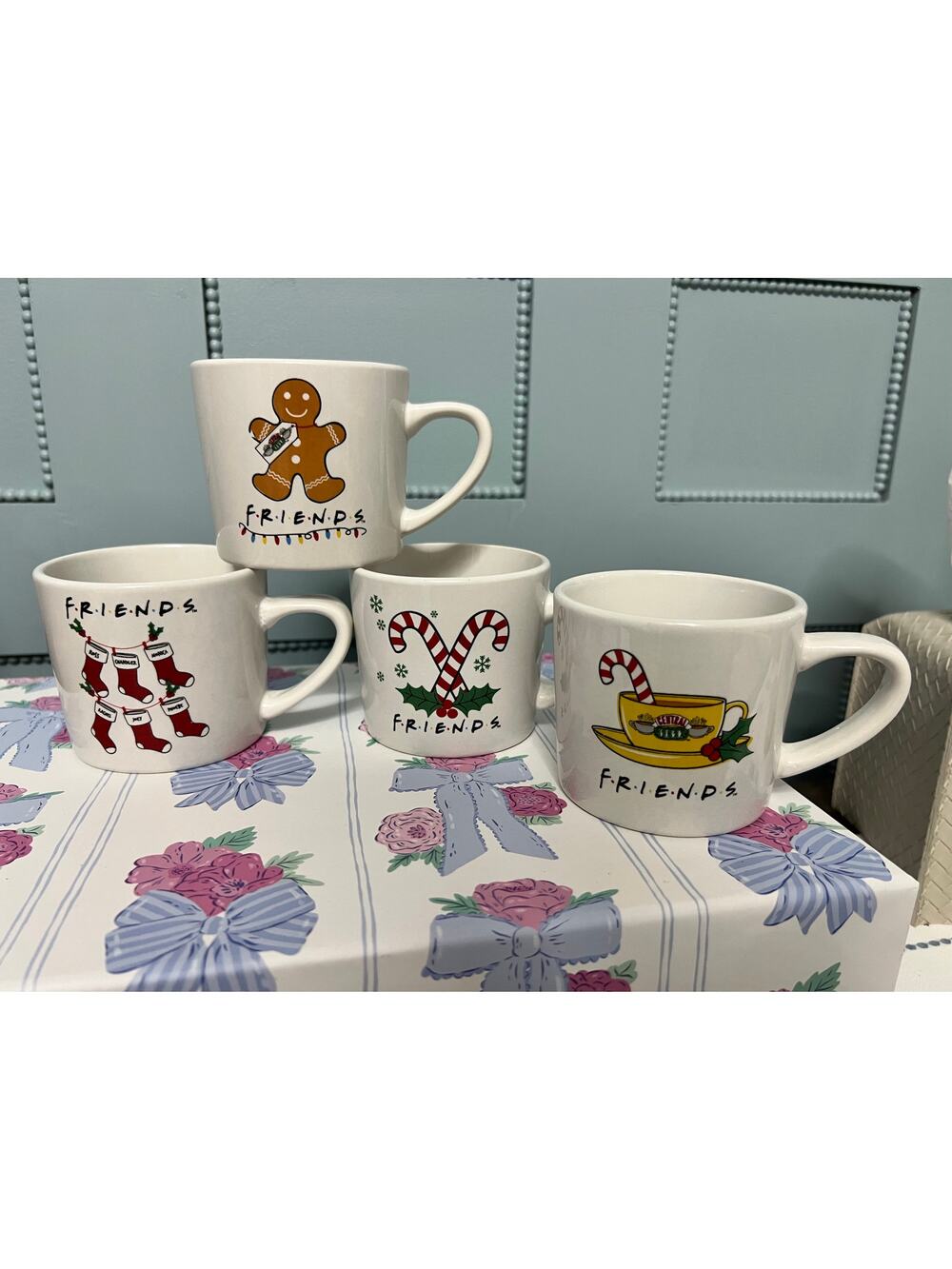 Set of 4 Modern Gourmet Foods Friends TV Show Christmas Mugs 8 oz Stoneware